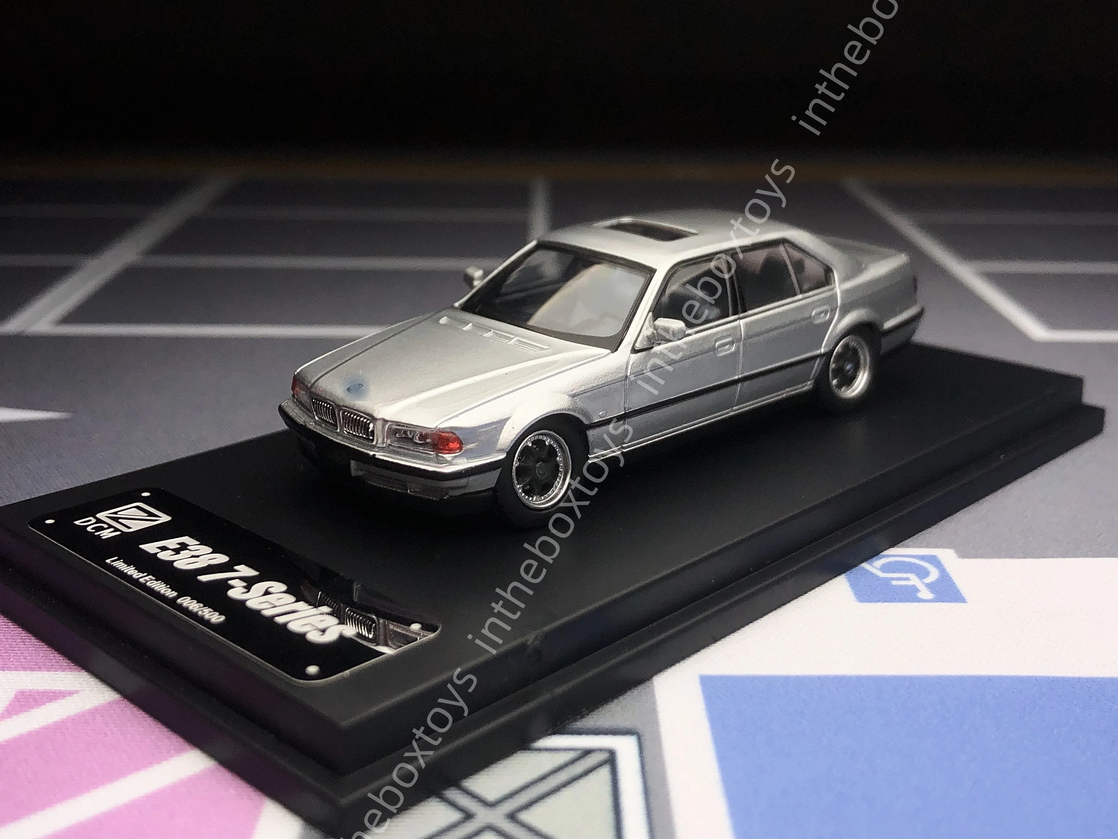 

DCM 1/64 E38 7-Series Silver Diecast Model Car Collection Limited Edition Hobby toys