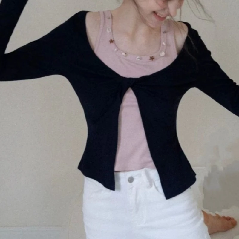 Harajuku style faux two-piece retro T-shirt, women's color-blocked punk style tight top, Y2K aesthetics, autumn slit T-shirt.