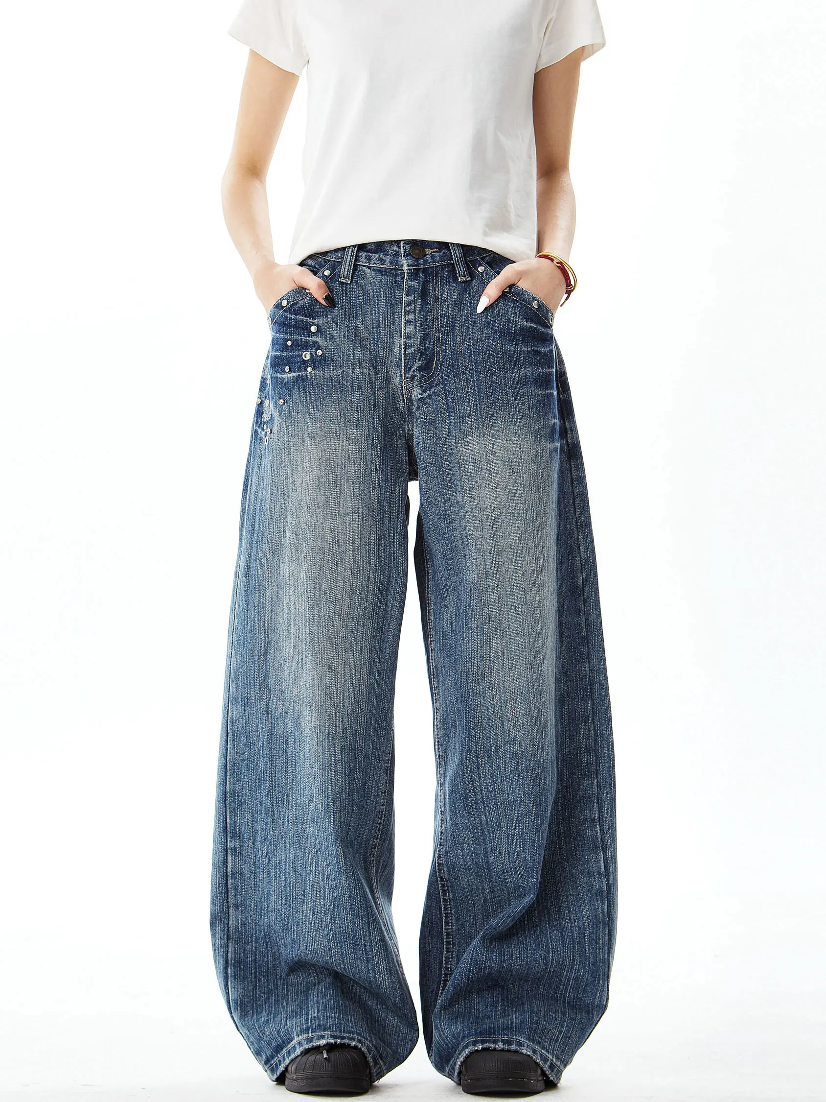 

Retro American Rivet Design Straight Leg Jeans Men Women Couple Street Vibe Water Wash Cotton Long Pants