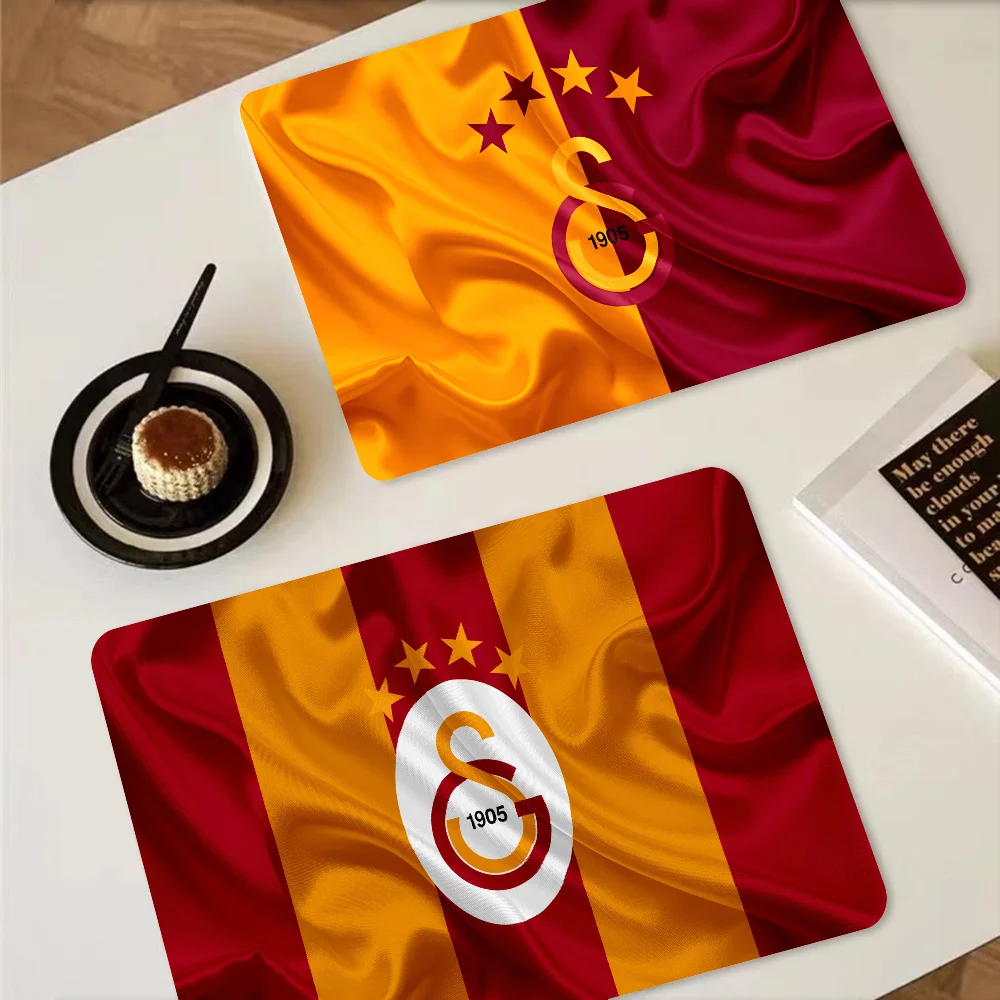 G-Galatasaray Coffee Cup Ironing Mat Modern Art Texture Drying Mat Kitchen Counter Coffee Bar Drain Mat