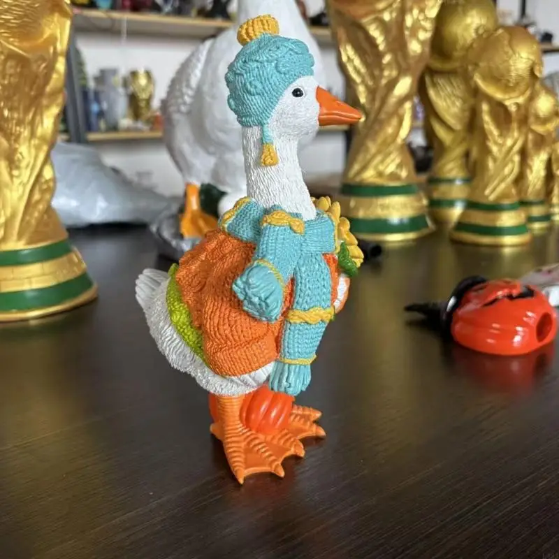 L43A Harvest Thanksgiving Duck Figurine Decors Resin Autumn Shelf Accent with Handpainted Texture for Tabletop Mantels and