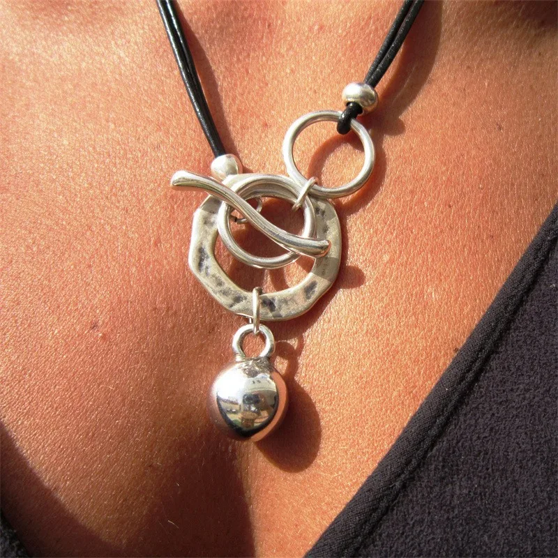 2023 New Fashion Vintage Circle Minimalist Bead Pendant Necklace for Women Bohemian Style Party Accessories High-quality Gifts