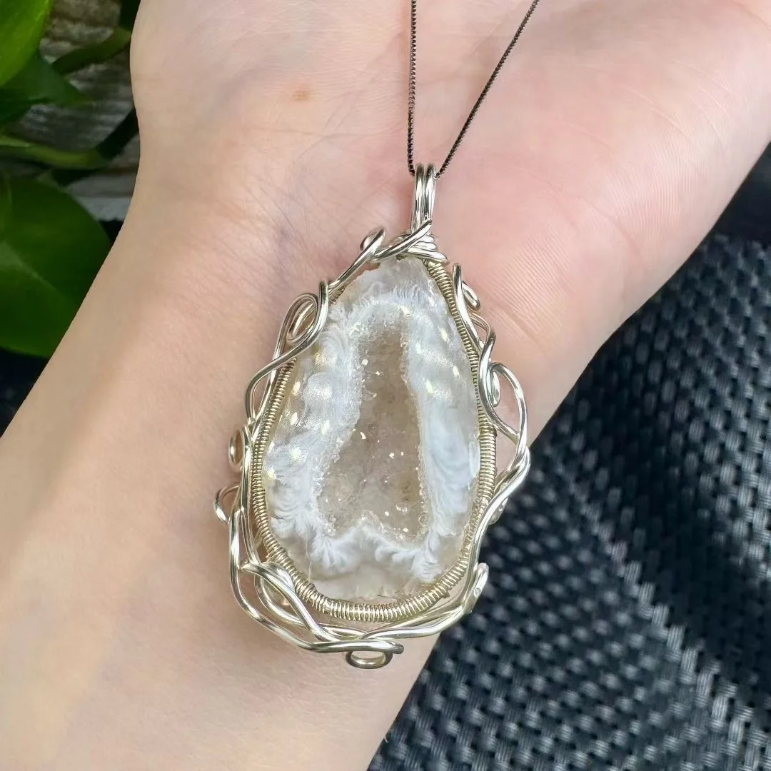 

1 Pc Fengbaowu Natural Raw Agate Geode Pendant Hand-knitted Wire Wrapping Reiki Healing Stone Jewelry Gift For Women Men