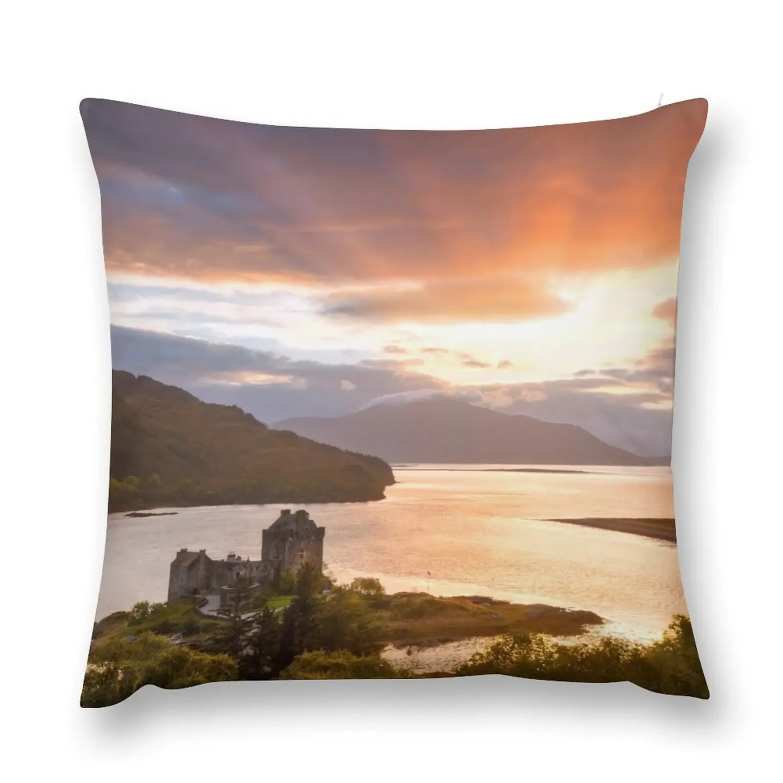 Eilean Donan Castle Sunset Sunbeams Carr Brae Scotland. Throw Pillow Cushions Cover Sofa Cover christmas pillow case pillow