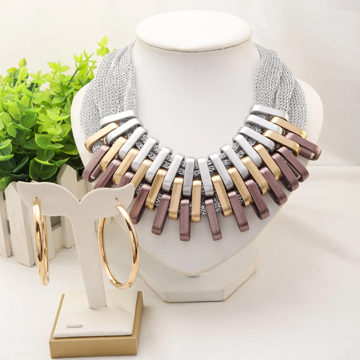 Bohemian Luxury Gold Color Net Chain Chunky Statement Necklace Women Boho Floating Choker Female Jewelry Party Gift