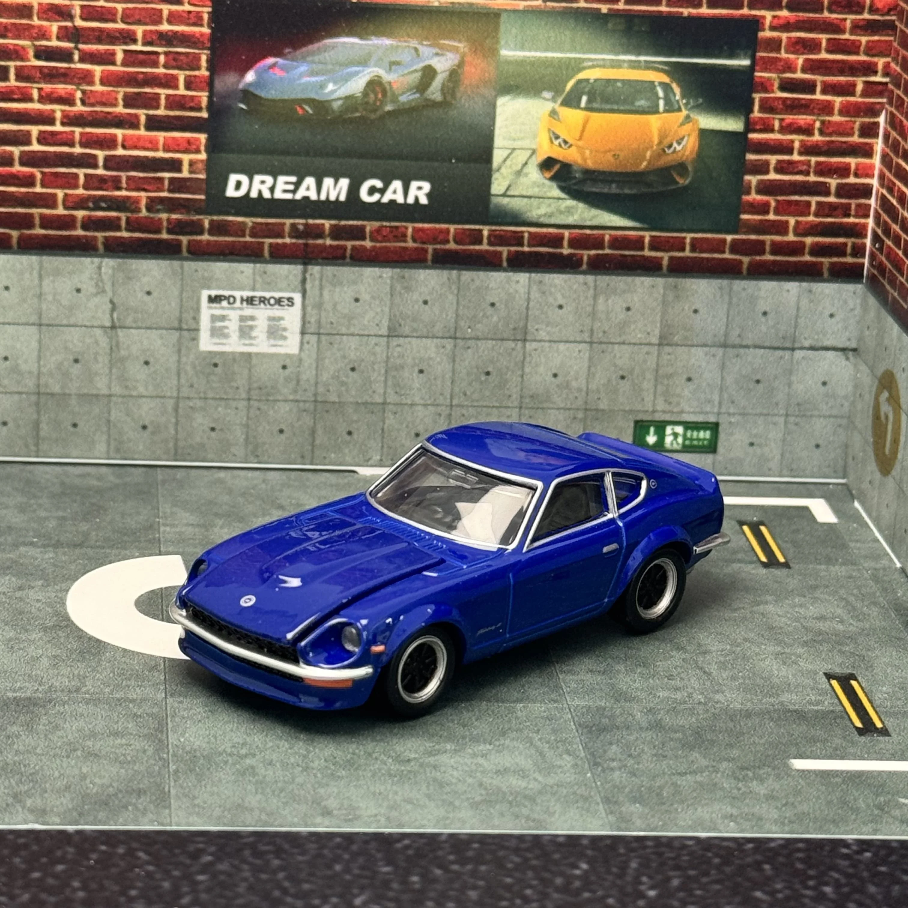 Takara Tomy Tomica Premium Mini NISSAN FAIRLADY Z TP09 Diecast Alloy Toys Fantasy Figurines Children's Collection Toy Gifts view 5