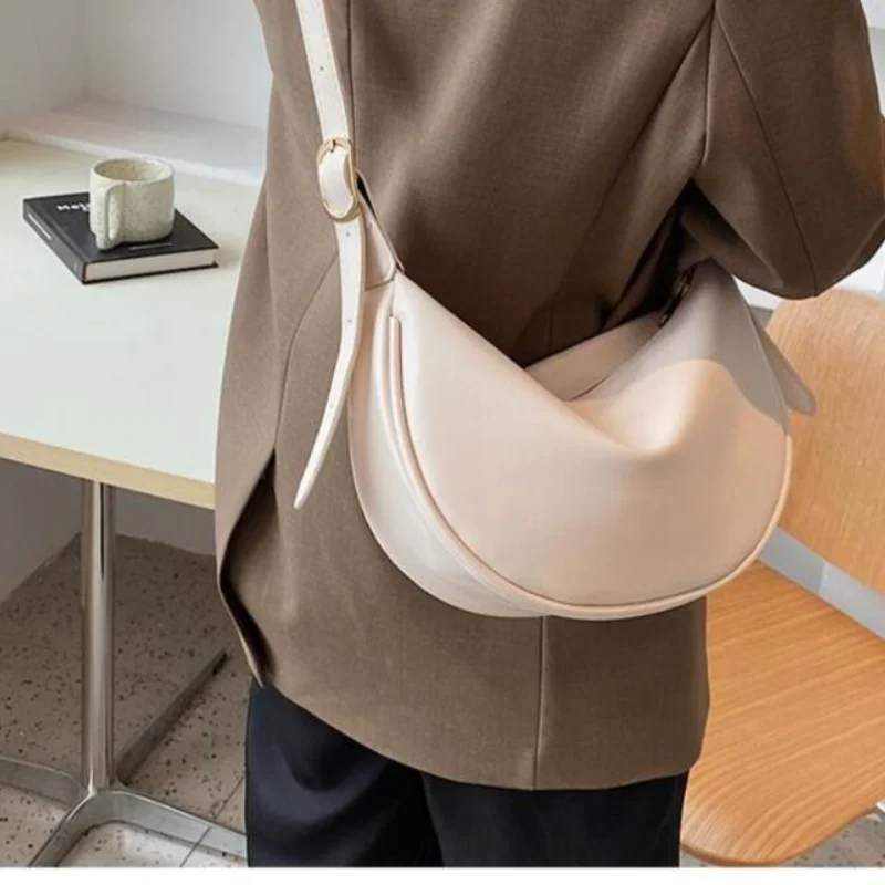 Fashion Jiaozi Bao Women Shoulder Bags New Texture Solid Color Niche Soft Leather Korean Leisure Versatile Outdoor Crossbody Bag