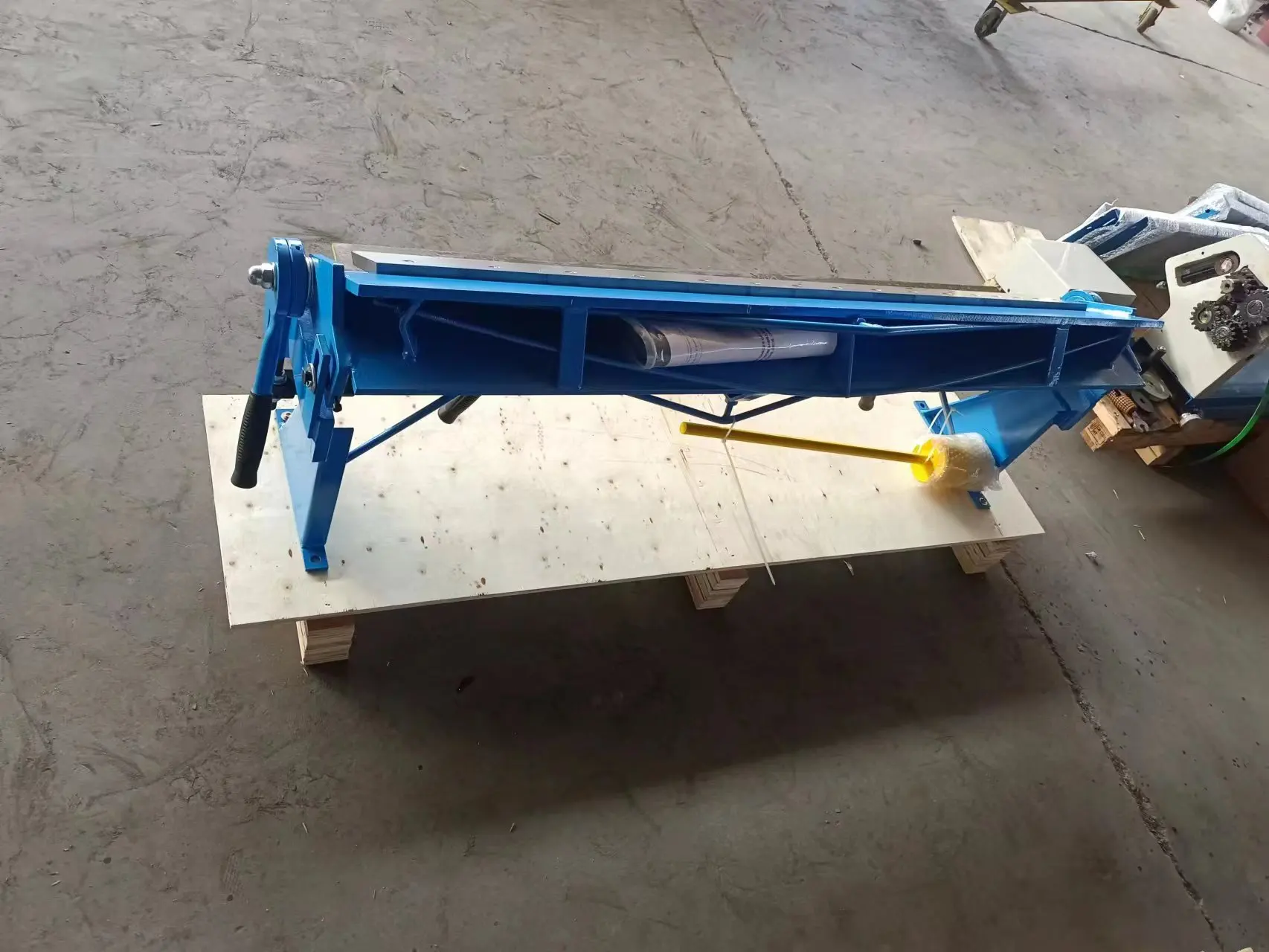 

Ручной гибочный станок W-1220 для гибки листового металла и профилей, ручной гибочный пресс, инструмент для гибки металла