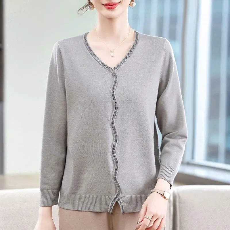 Women V Neck Wavy Rhinestone Trim Knit Sweater Plus Size Solid Color Elegant Long Sleeve Loose Basic Layering Pullover Tops