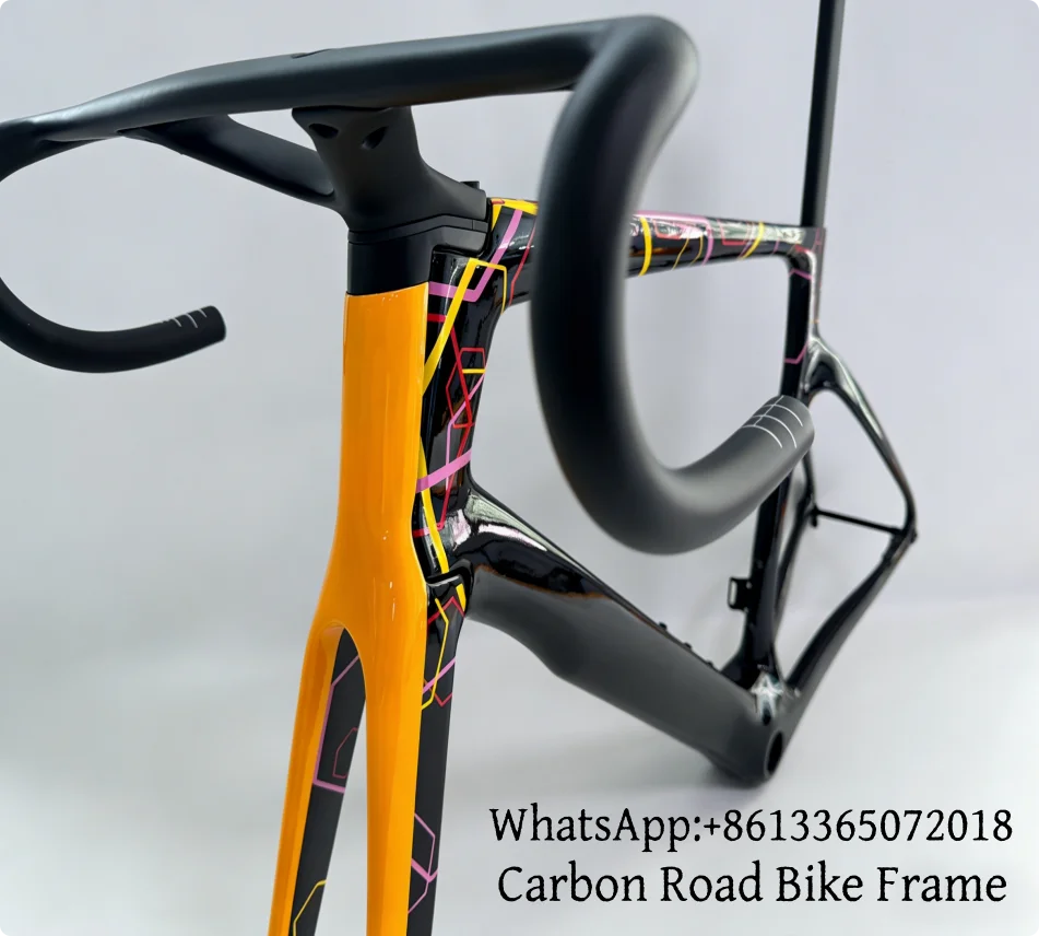 

Новая цветная карбоновая рама для шоссейного велосипеда T1100 BB79 с индивидуальной покраской, совместимая с Di2/механическими системами, с дисковыми тормозами и сквозной осью