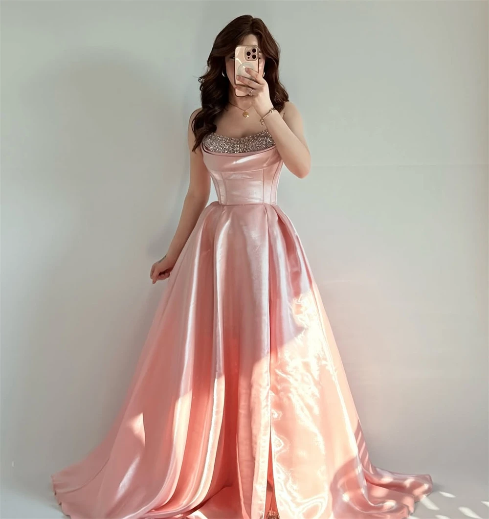 Вечернее платье по индивидуальному заказу, классическое атласное изысканное платье трапециевидной формы без бретелек без рукавов со шлейфом и рюшами для особых случаев