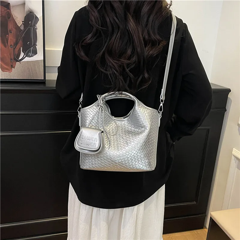 

Famous Designer Women Messenger Bag, Genuine Leather Crafted, Elegant Shoulder Bag Classic Handbag Choice