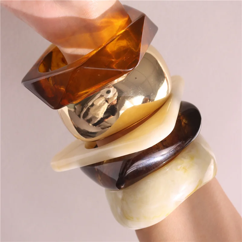 HUANZHI Vintage Resin Triangle Design Wide Bangle Bracelets Geometric  Wide Stackable Bracelet Fashion Chunky Jewelry For Women