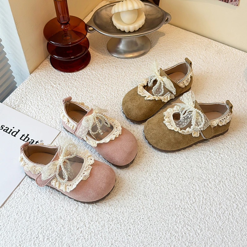 

Весенние туфли для девочек в стиле принцессы с бантом, жемчугом и кружевом, милые детские туфли на плоской подошве, розовые, цвета хаки, повседневные, очаровательные, универсальные детские туфли для детей 4-6 лет