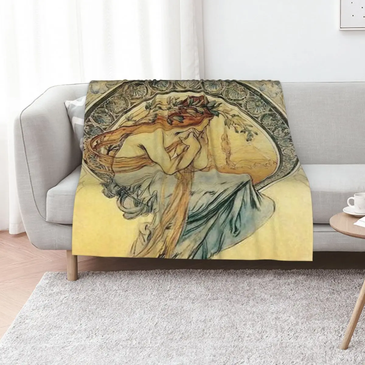 

Alphonse Mucha Vintage Art Throw Blanket Warm anime Flannel Fabric decorative Blankets