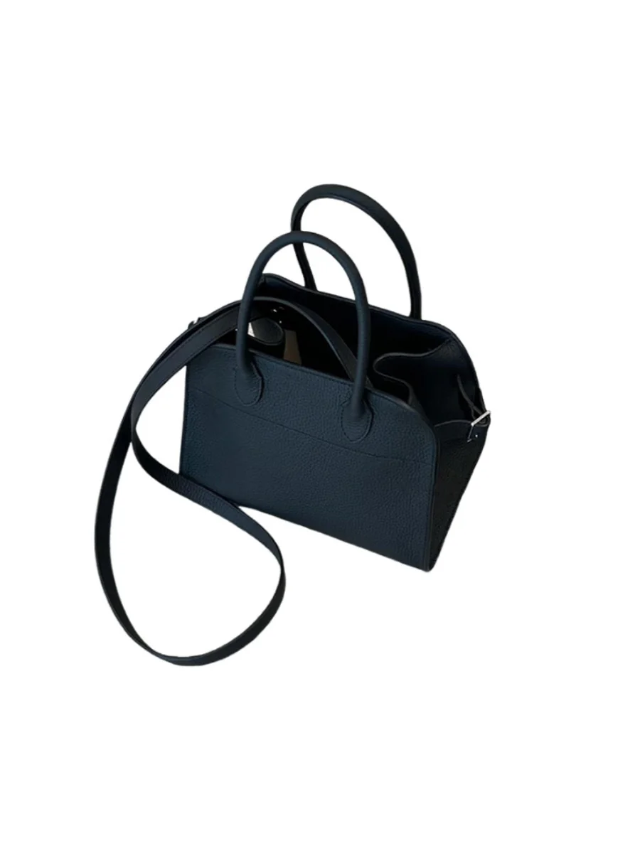 حقيبة يد نسائية فاخرة جديدة لعام 2025 من هونغ كونغ فون آند كيك، حقيبة كتف عملية بتصميم بسيط من الجلد الناعم بأسلوب بريطاني