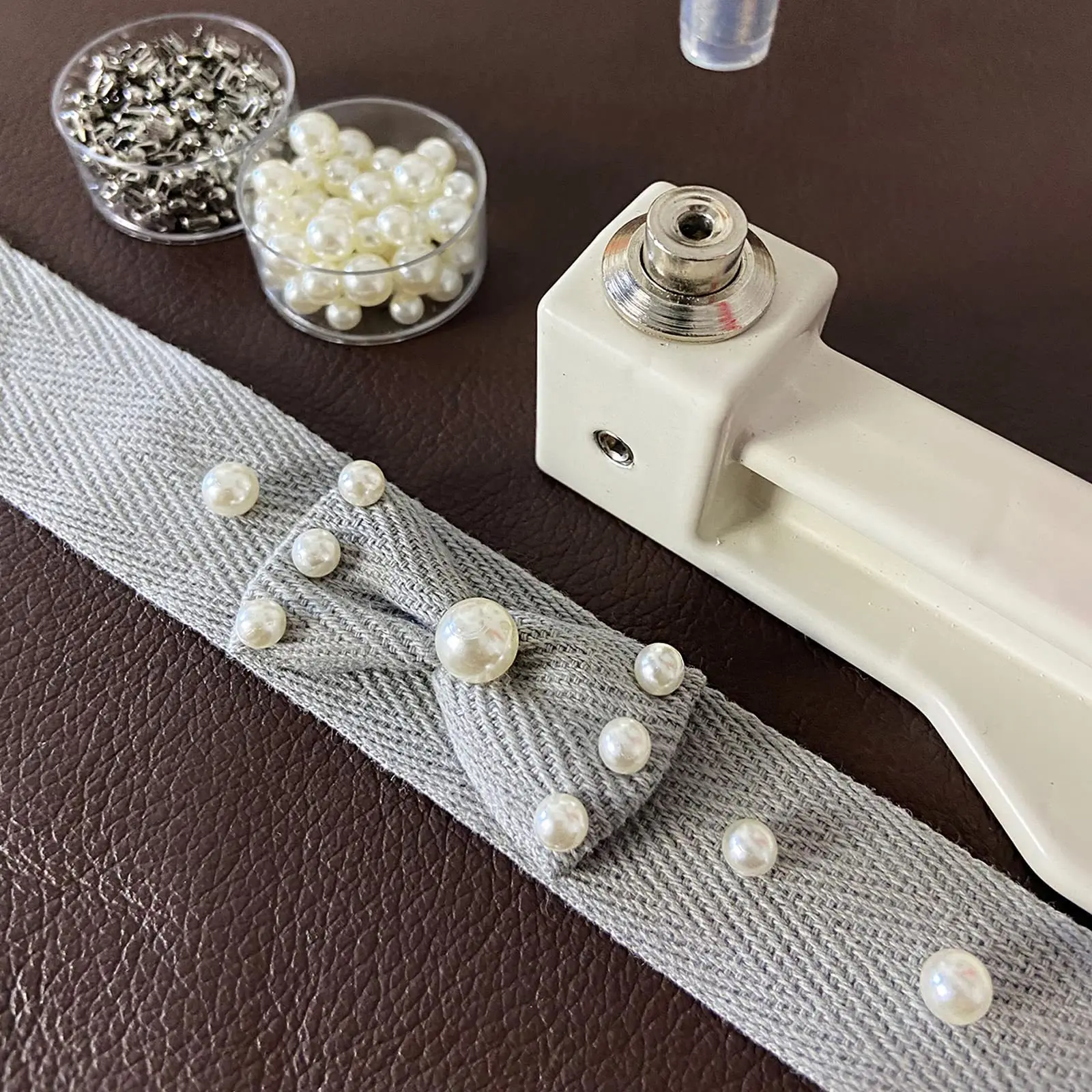 Hand Punch Press Machine Rivet Buttons Pearl Handmade Tools for for Hats/Shoes/Clothes/Bags/Skirt Setting Machine DIY Craft