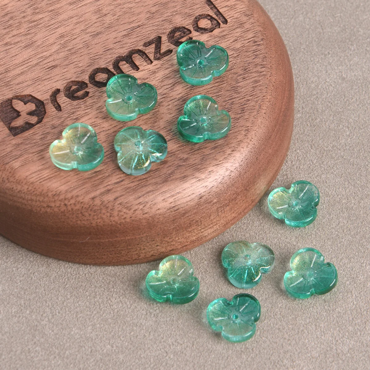 

20PCS Flower Shape 12mm Peacock Green Golden Handmade Lampwork Crystal Glass Loose Beads For DIY Jewelry Making Findings