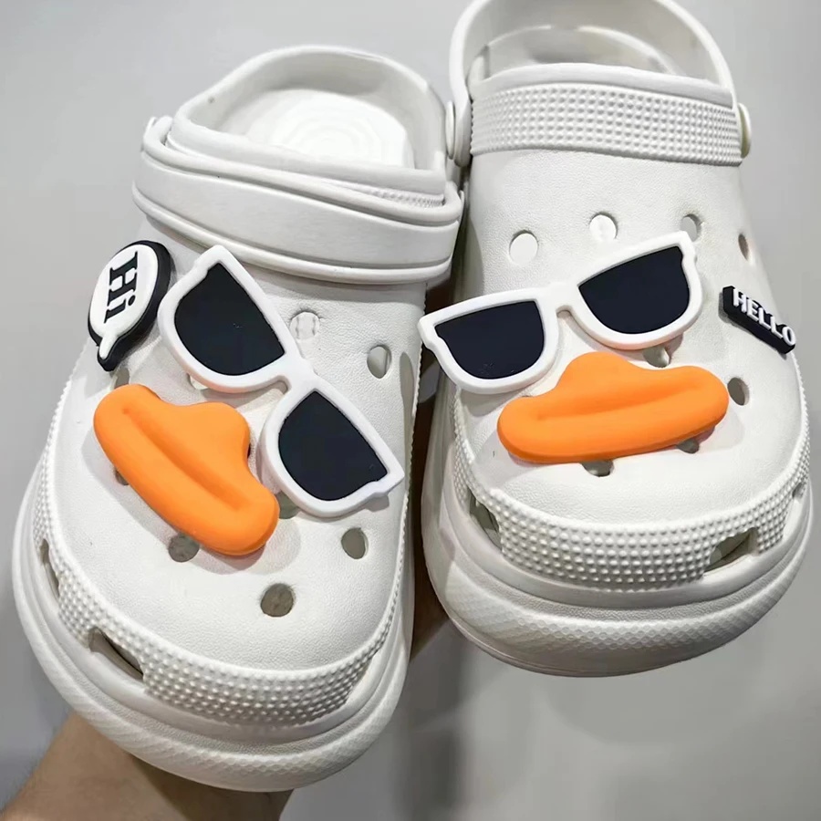 

Набор из 6 забавных мультяшных шармов-украшений в виде сосисок из ПВХ для сабо, летних сандалий, обуви, аксессуаров для обуви, подарков, для самостоятельного декорирования