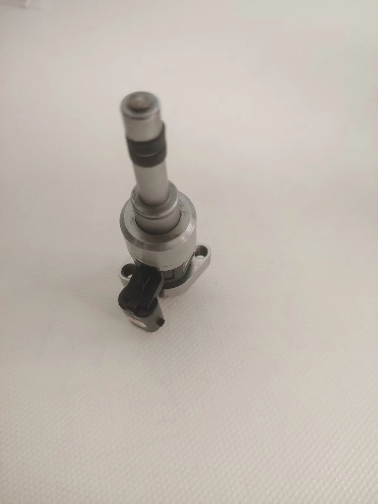 55577403 12644767 12696437 12694826 Fuel Injector Direct Injection Nozzle Gasoline Injector Suitable for Buick Chevrolet New Lacrosse New Regal Explorer Malibu XL Verano Lfv Le2 Models