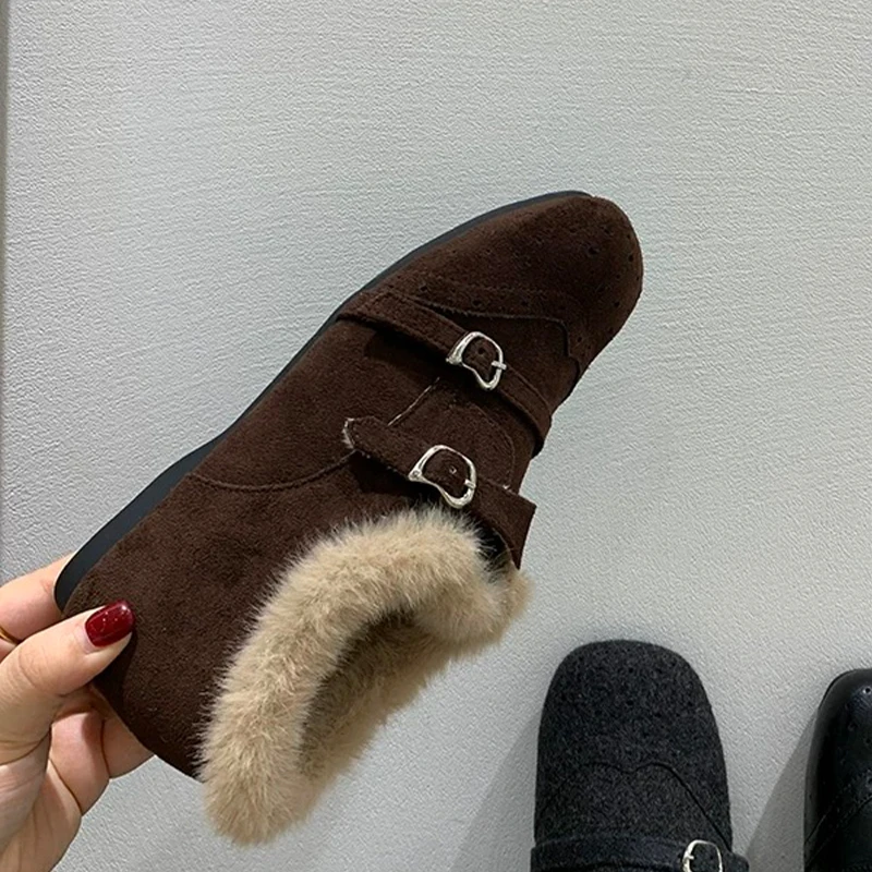 النساء الفراء أحذية خفيفة بدون كعب جديد الشقق حذاء رياضة عادية الدافئة أفخم أحذية امرأة 2025 الشتاء الاتجاه الرياضة أحذية مشي مشبك Zapatos #4