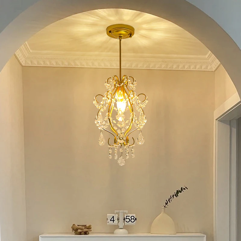 

American Crystal small chandelier medieval style light Home decor items luxury French restaurant minimalist bedroom wardrobe