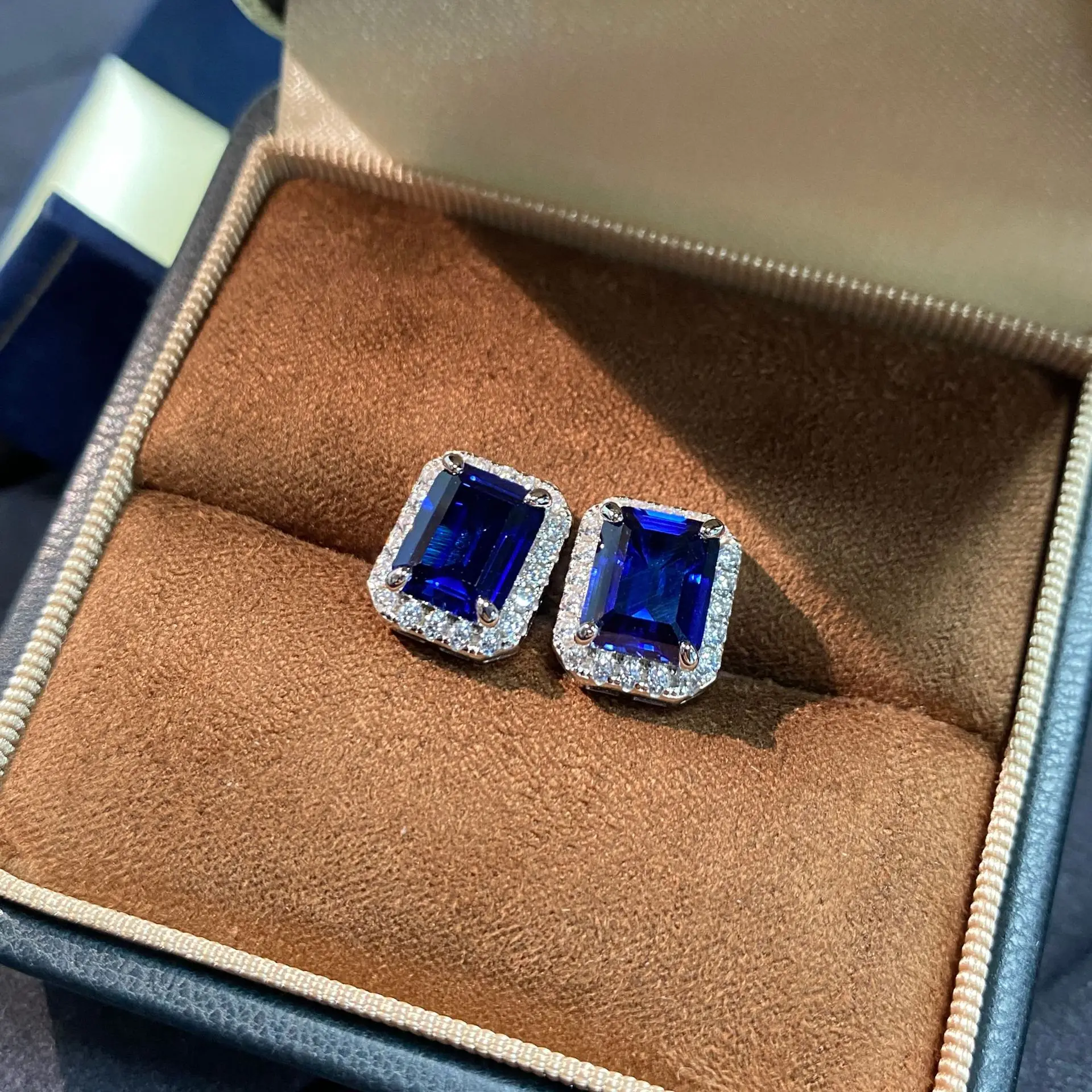 S925 sterling silver lab-grown sapphire stud earrings for women niche design, full diamond sophistication, premium light luxury