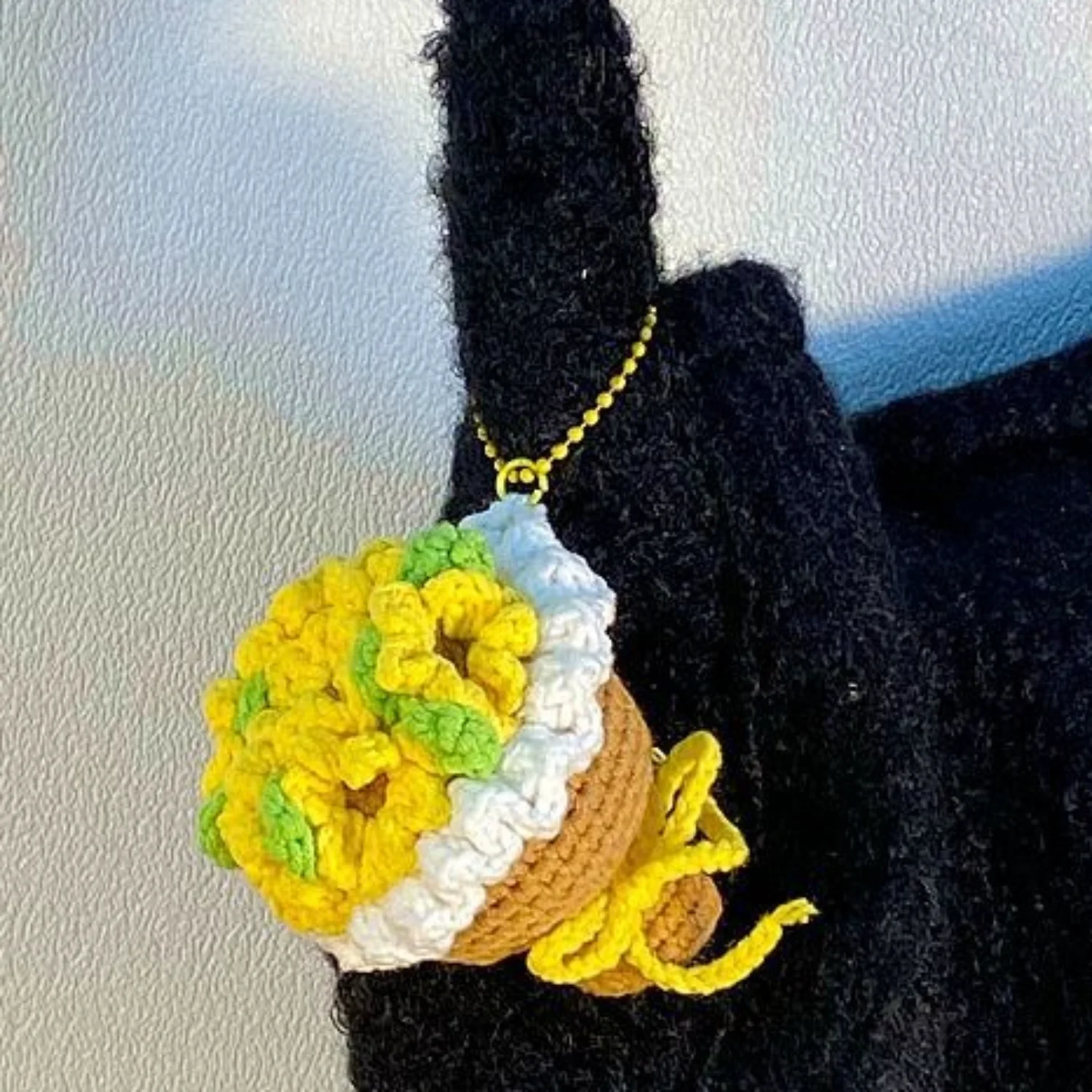 

Crochet Sunflower Hand Bouquet Keychain Miniature Flower Keyring Bag Accessory Teacher‘s Day Gift Finished Product