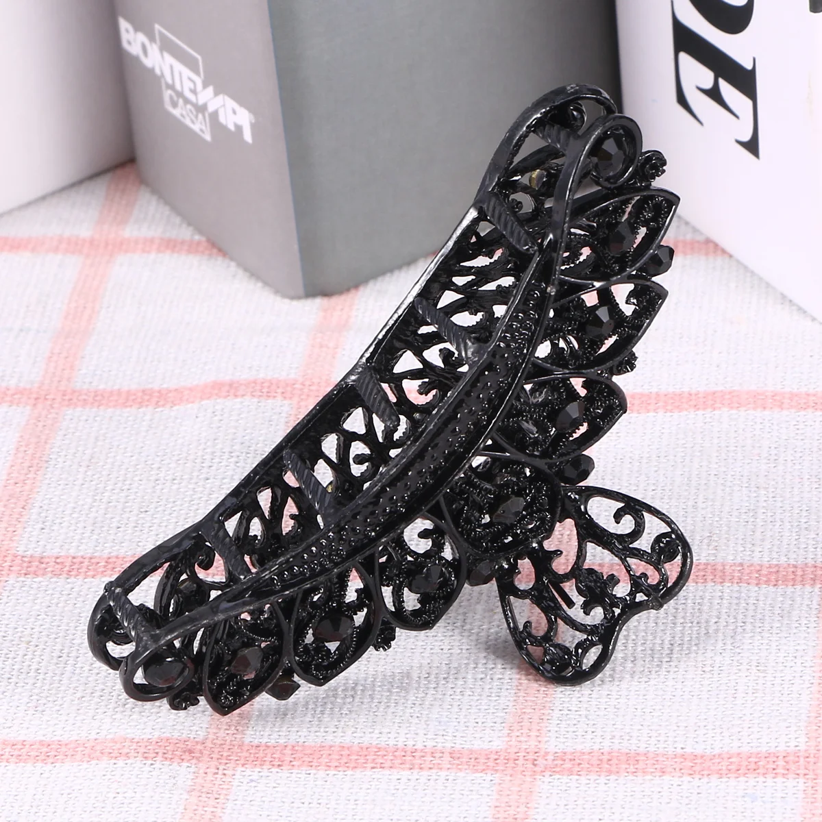 

Large Size Durable Alloy Hollowed Jaw Clip Retro Style Hair Grab for Women Girls Black Practical Shower Use Jaw Clip Simple