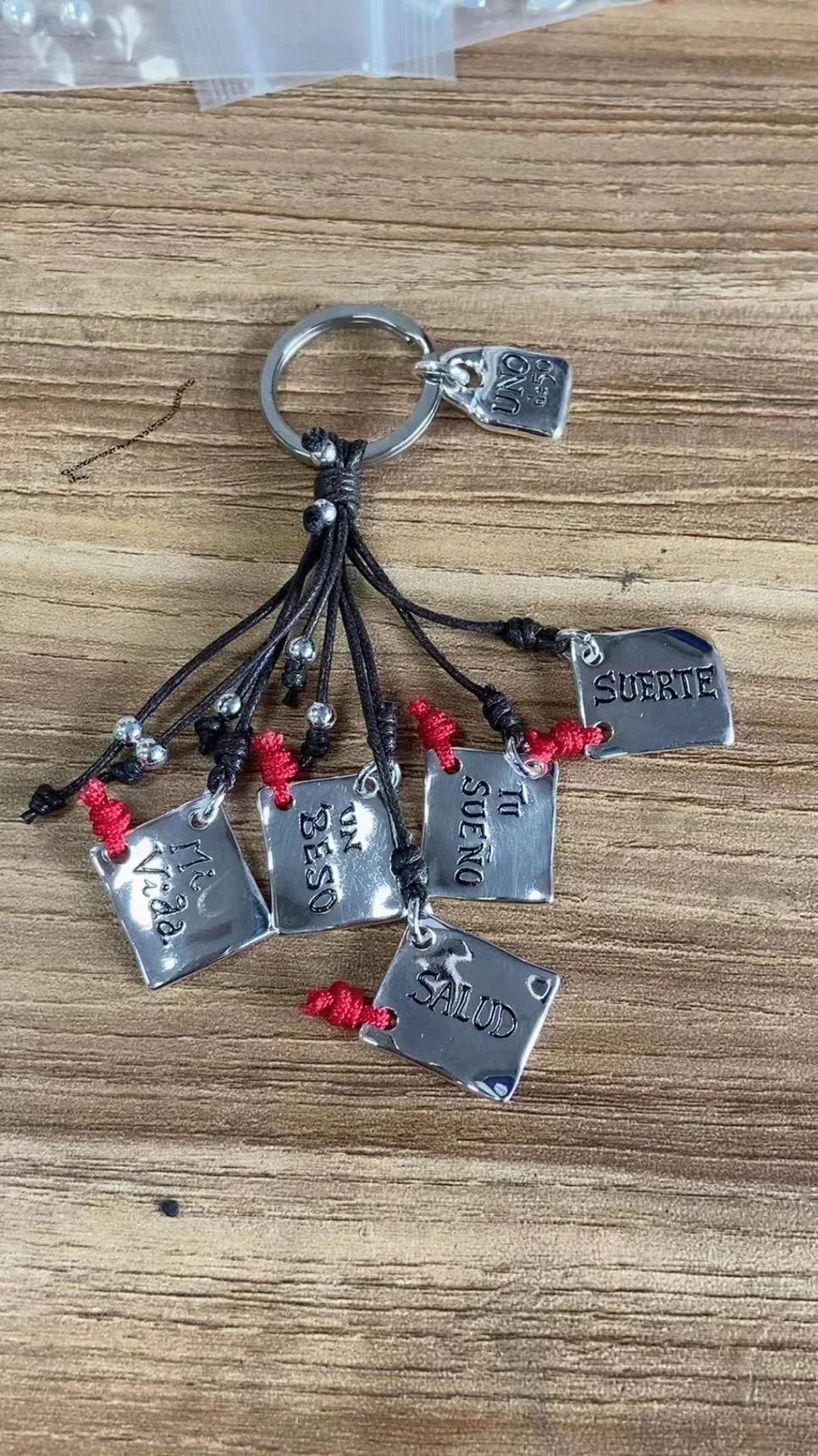 2023 new high quality fashion UNO Health peace good luck key chain silver factory wholesale gift free shipping