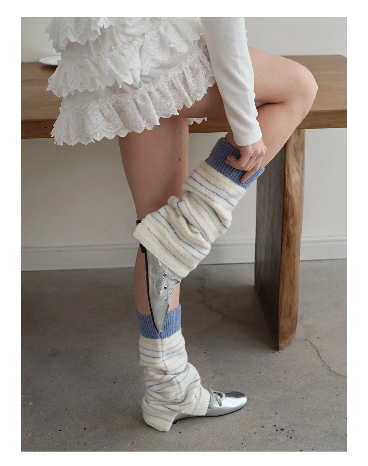 Penghangat Kaki Rajut Bergaris Blok Warna Campuran Wol Wanita Gaya Balet Y2K Desainer Kaus Kaki Longgar Musim Dingin