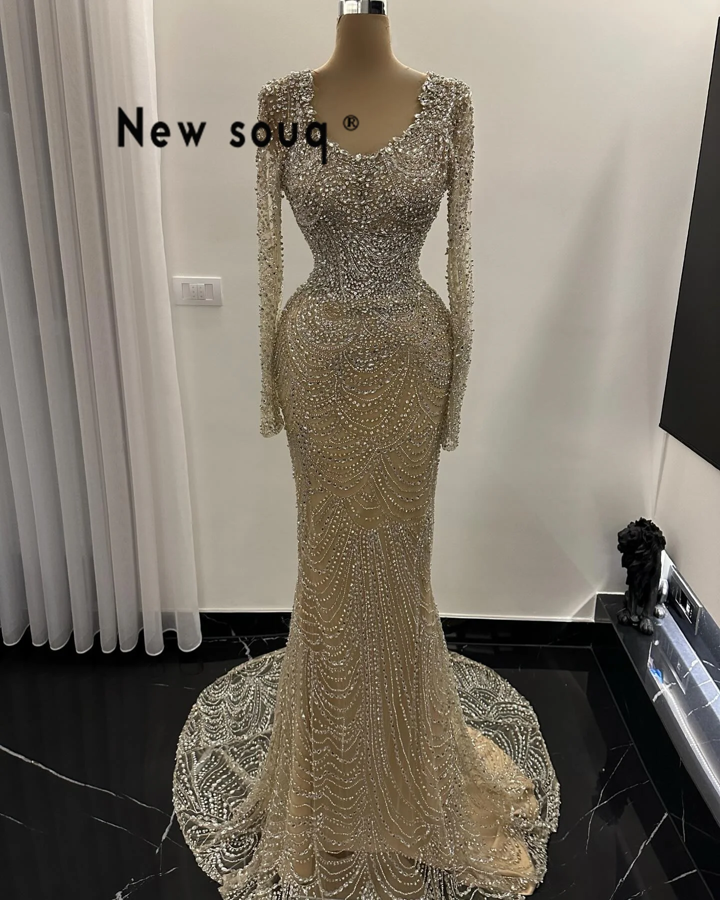 

Champagne Luxury Evening Dresses Mermaid Crystals Beading Long Sleeves Formal Occasions Prom Dresses Robes De Soirée Customized