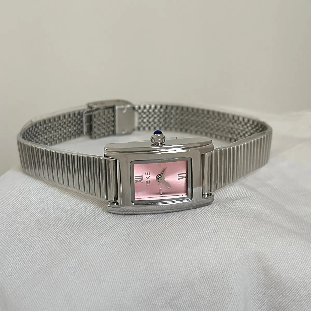 New Korean-Style Minimalist Square Bracelet Watch For Women, Featuring A Sophisticated, Vintage, And Versatile Design.