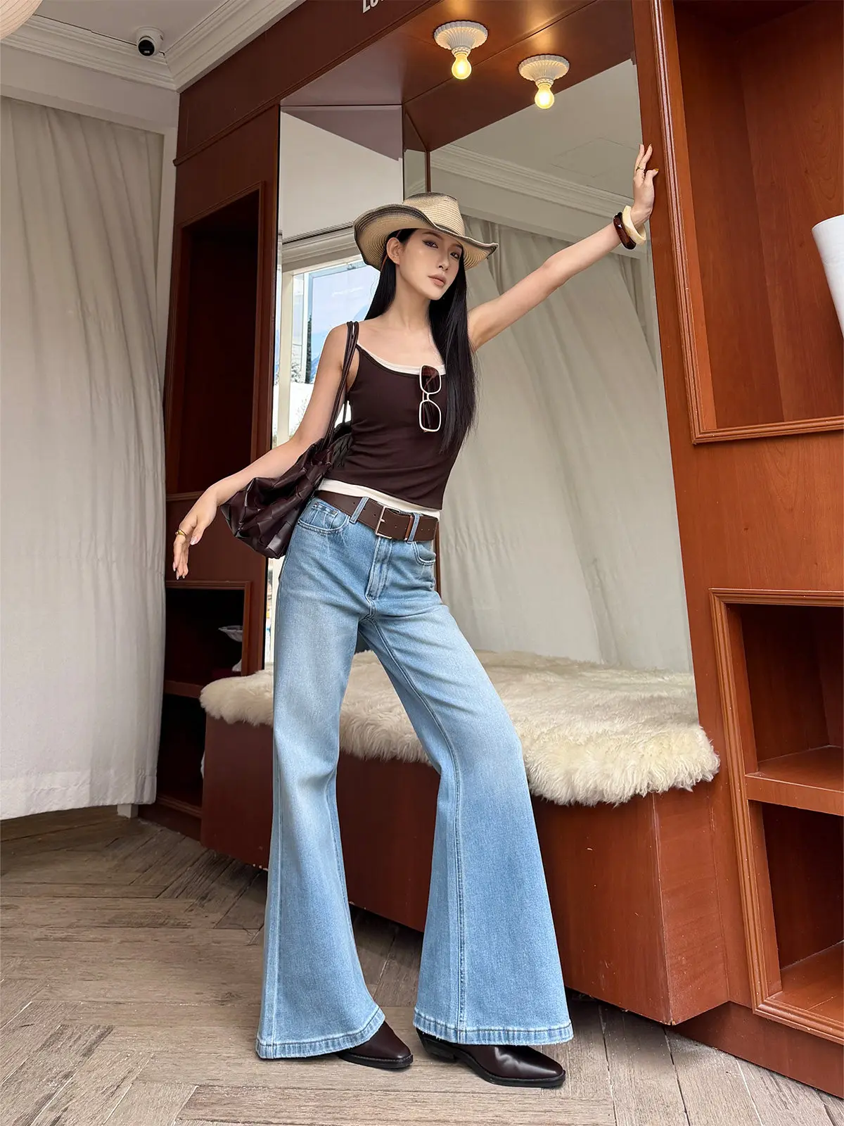 

High Waist Bell Bot Denim Jeans Women's American Retro Hippie Era Lenzing Straight Leg Jeans Spring 2026 New Sle