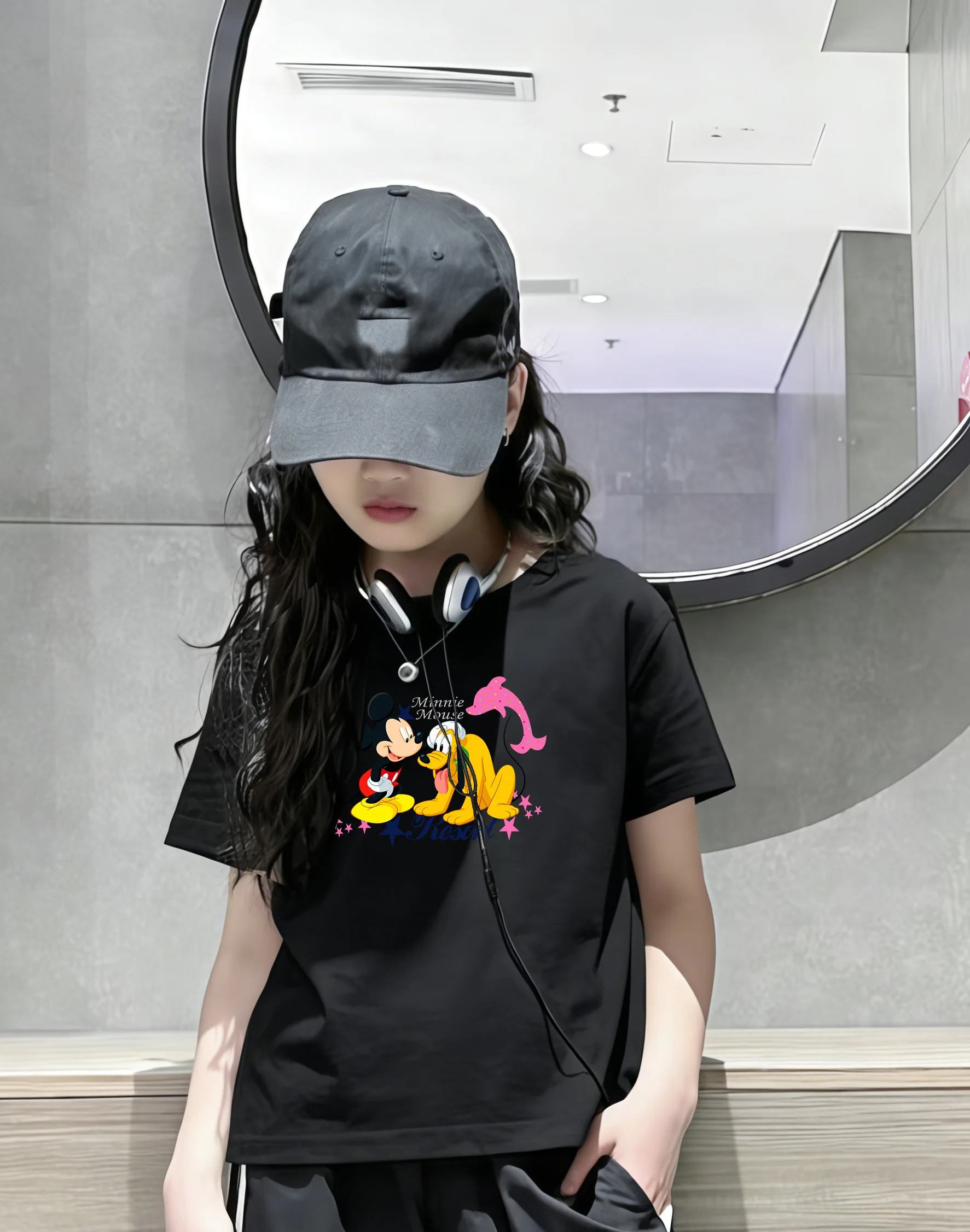 

Детская футболка с рисунком Микки Диснея для мальчиков и девочек — удобная и универсальная свободная футболка из 100% хлопка с короткими рукавами