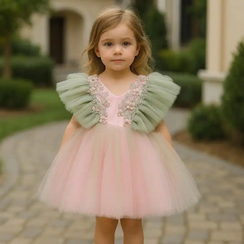 فستان فتاة الزهور ثلاثي الأبعاد مصنوع يدويًا بالنعناع وأحمر الخدود: فستان الأميرة من التول فستان التواصل الأول لحفلات الزفاف