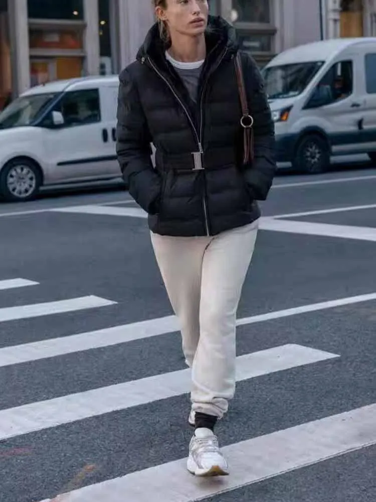 

European and American style women's winter new fashionable stand collar long sleeve short windproof hood thick jacket