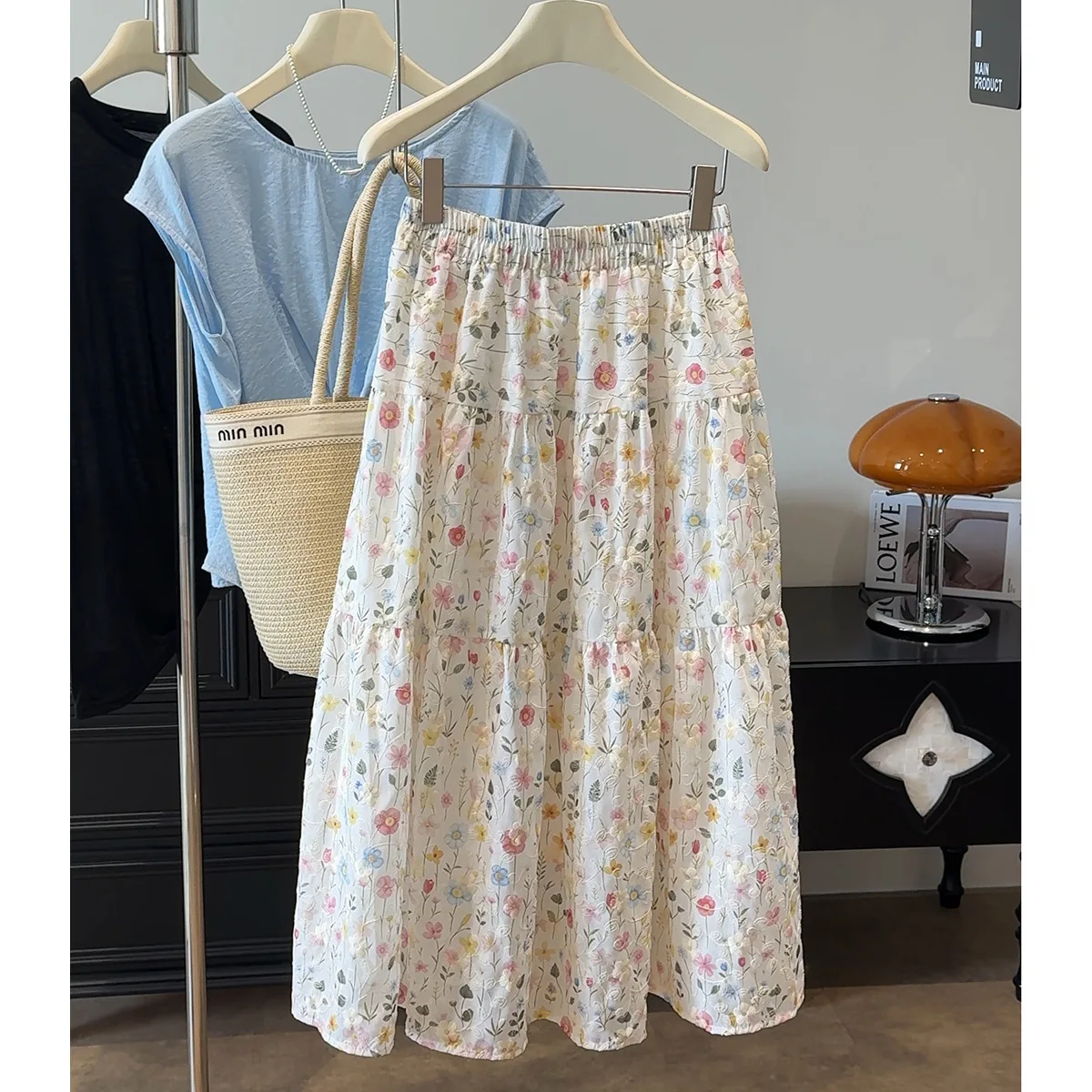 Saia Longa Feminina 2026 de Verão com Estampa Floral Chique, Saia Boho Floral Fofa de Cintura Alta, Saia Evasê