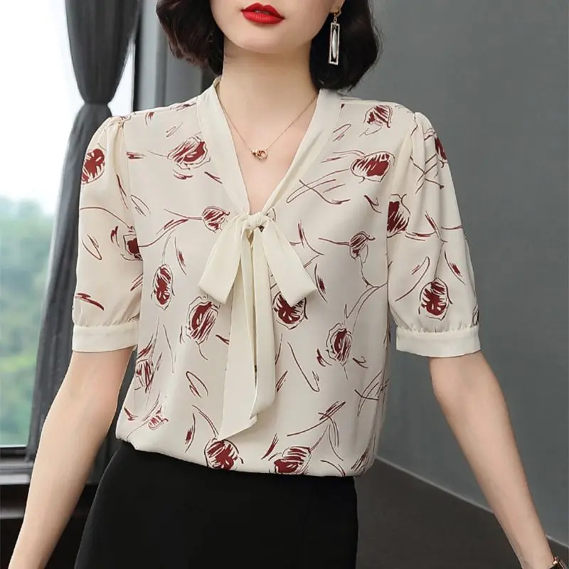 Chemise en mousseline de soie florale pour femmes d'âge moyen, à la mode et à la mode, avec nœud, banderole, manches courtes, nouvelle collection