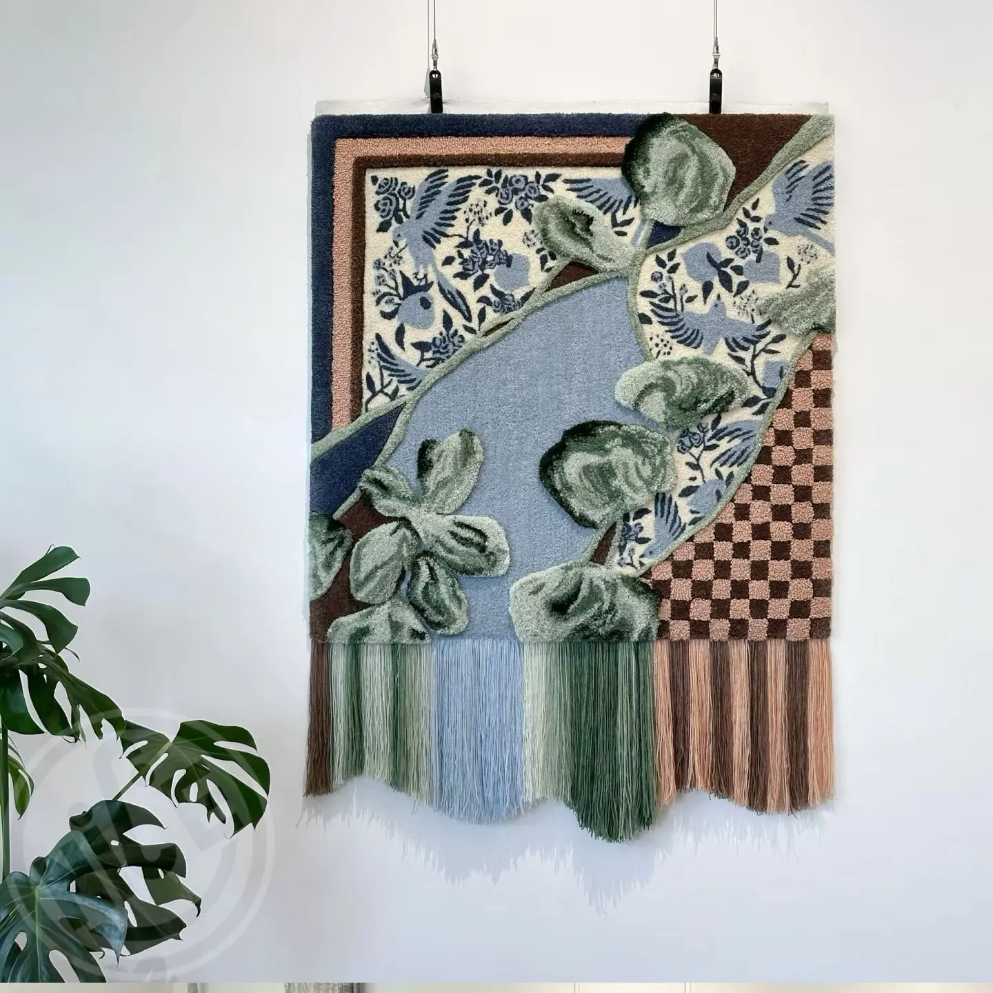 Modern light luxury chessboard, antique flower and bird niche living room