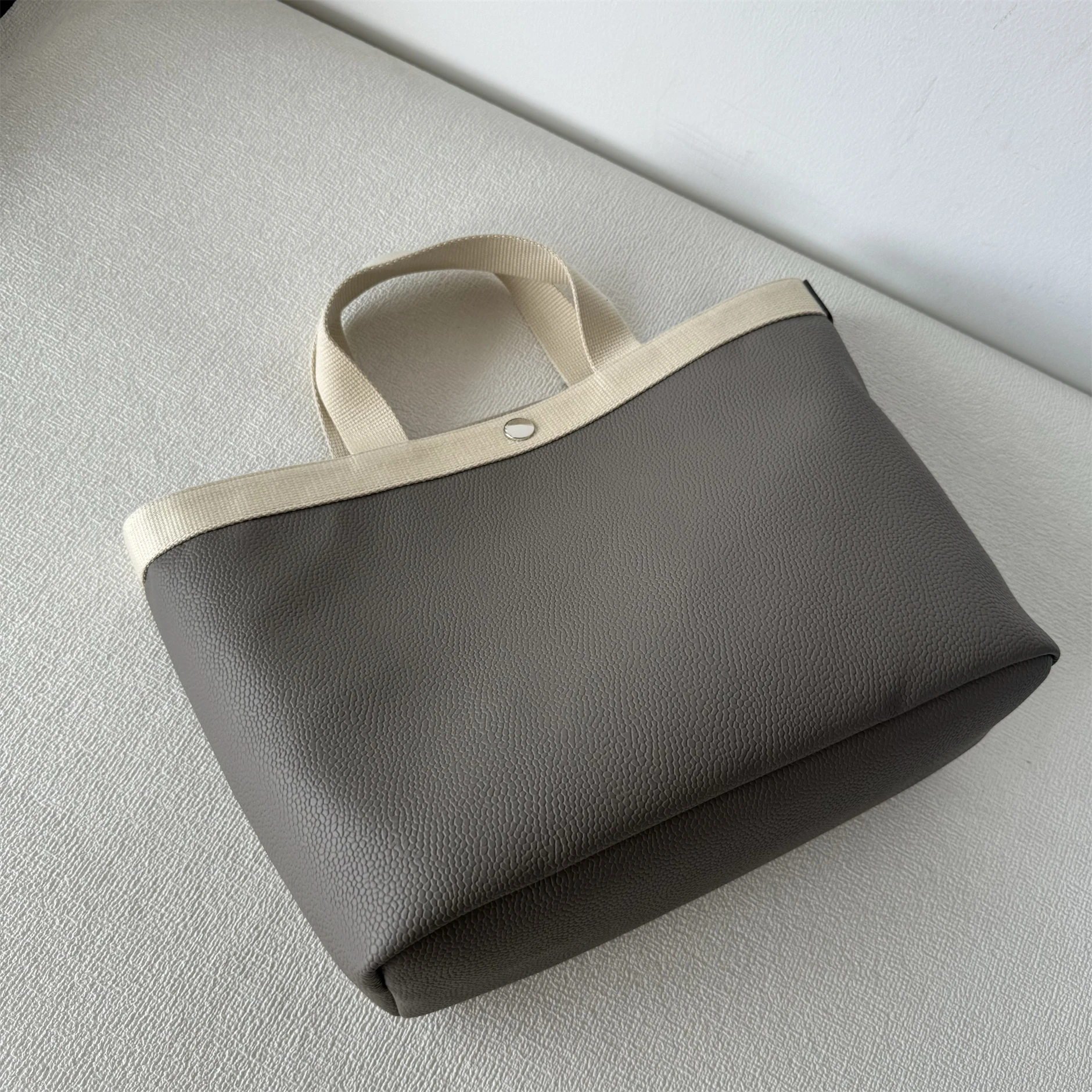 レディース シンプル カジュアル 大容量 通勤 ハンドバッグ トートバッグ