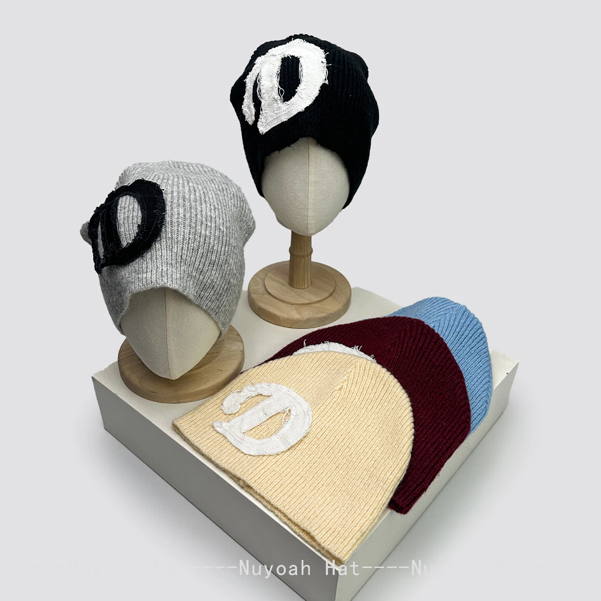 

New Men Women Simple Patch D Letter Knitted Hats Hip Hop Warm Personal Fashion American Retro Beanies Korean Versatile Casual