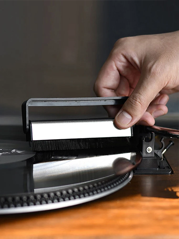 Szczoteczka do czyszczenia płyt winylowych Usuwacz kurzu Antystatyczna szczoteczka do płyt z uchwytem z włókna węglowego Akcesoria do odtwarzaczy CD/LP winylowych — zdjęcie produktu 7