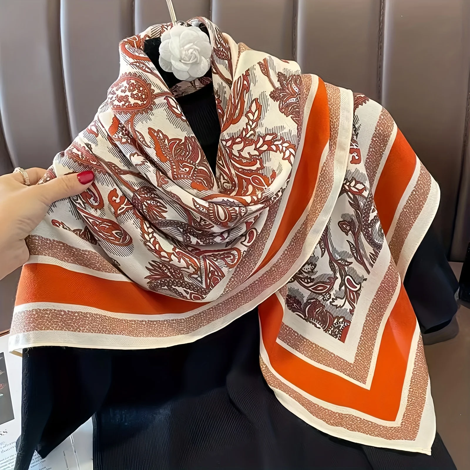 البوهيمي نمط بيزلي الأزهار طباعة المرأة ساحة وشاح حريري الساتان رئيس التفاف تصميم الأوشحة باندانا الحجاب منديل
