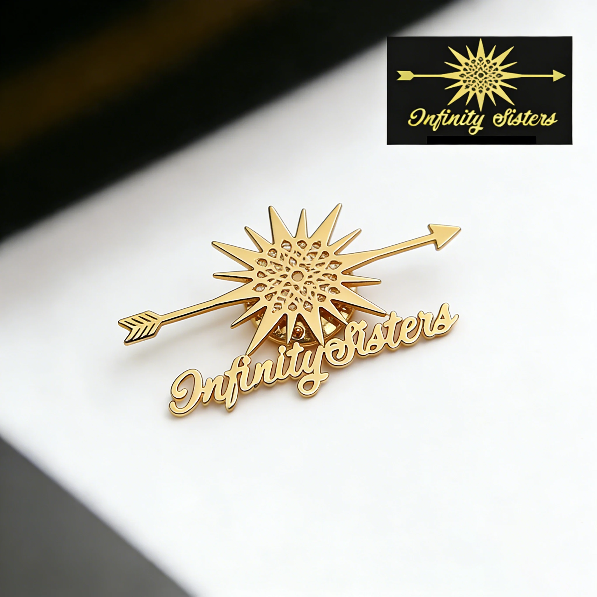 

Индивидуальная персонализированная брошь с полым дизайном, высококачественная из нержавеющей стали, с логотипом на заказ, корпоративный значок для деловых мероприятий.