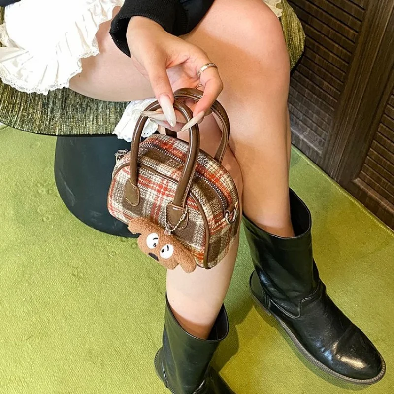 

Роскошная женская сумка-тоут с вышивкой, кожаная сумка большой вместимости с цветочным узором, идеальный аксессуар на весну и лето