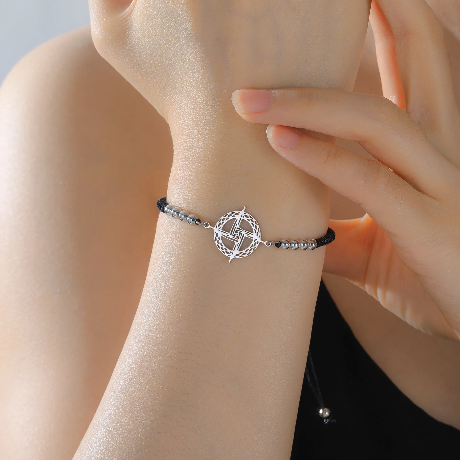 Kkjoy Slawisches Sonnensymbol Charm-Armband Edelstahl-Armband Heidnisches Slawisches Schutzzeichen Schmuck Geschenk für Heiden-Liebhaber – Detail 9