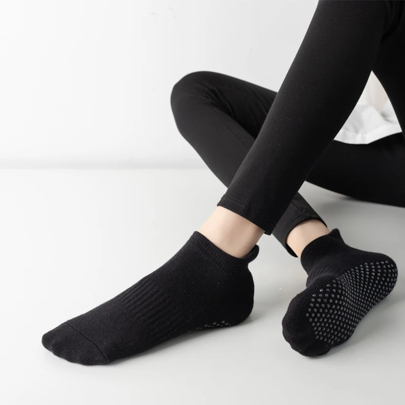 2023 Yoga Socks for Women Silicone Anti-Slip Pilates Sock Big Size Fitness Workout Ladies Ballet Dance Cotton Slippers With Grip