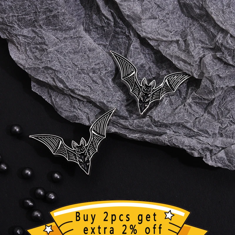 Bat Brooch Creative Halloween Dark Punk Enamel Pins For Denim Jacket Metal Badges Gothic Jewelry Gift Decoration Medal Wholesale