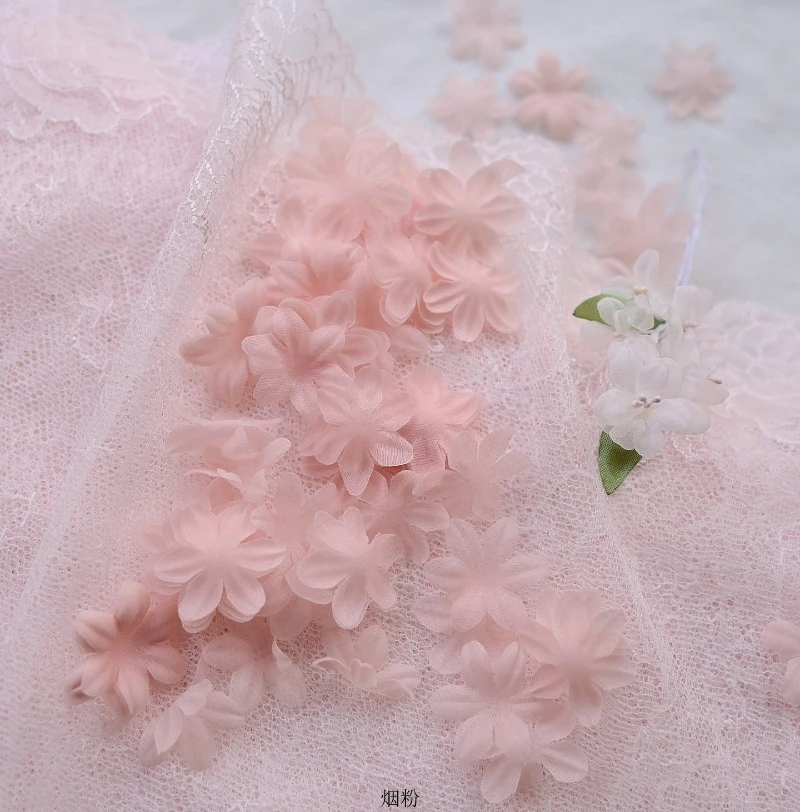 3D-Zerdrückte Satinblumen-Accessoires, DIY-Hochzeitskleid, Schleierdekoration, Mini-Blumenstück, Puppenmaterial, RS2775, 100 Stück/Packung – Detail 3
